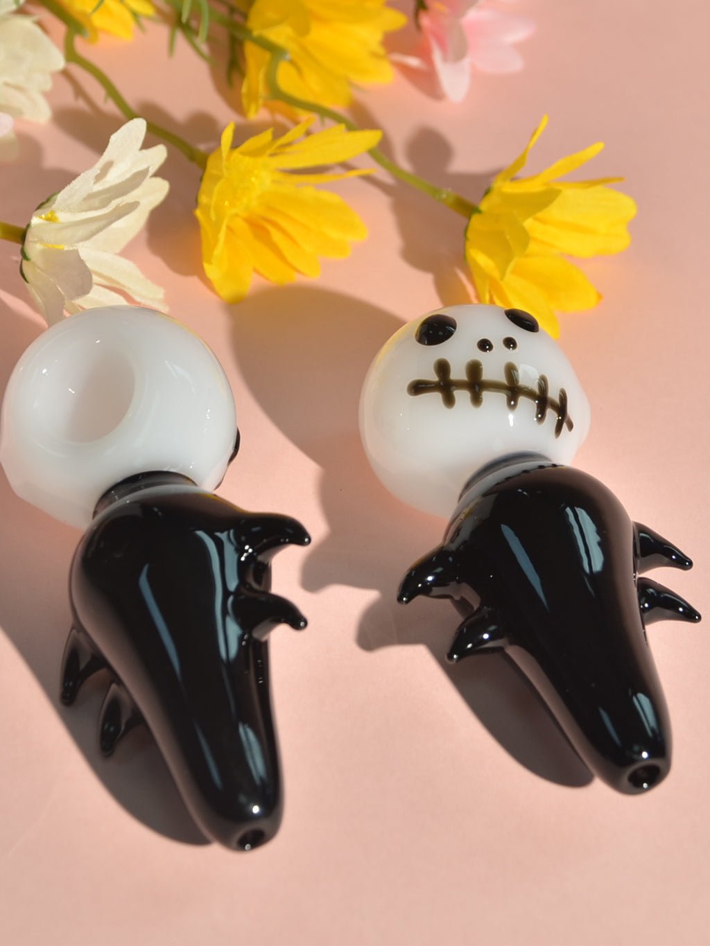 Skull Glass Hand Pipe - Croia Glass