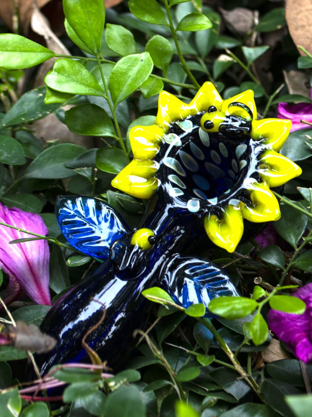 Flower Hand Pipe - Croia Glass