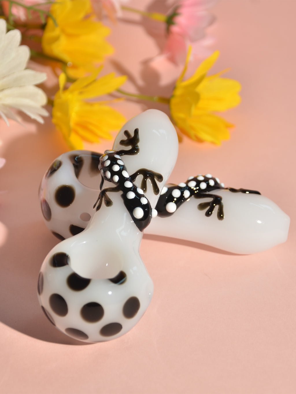 Lizard Glass Smoking Pipe - Croia Glass