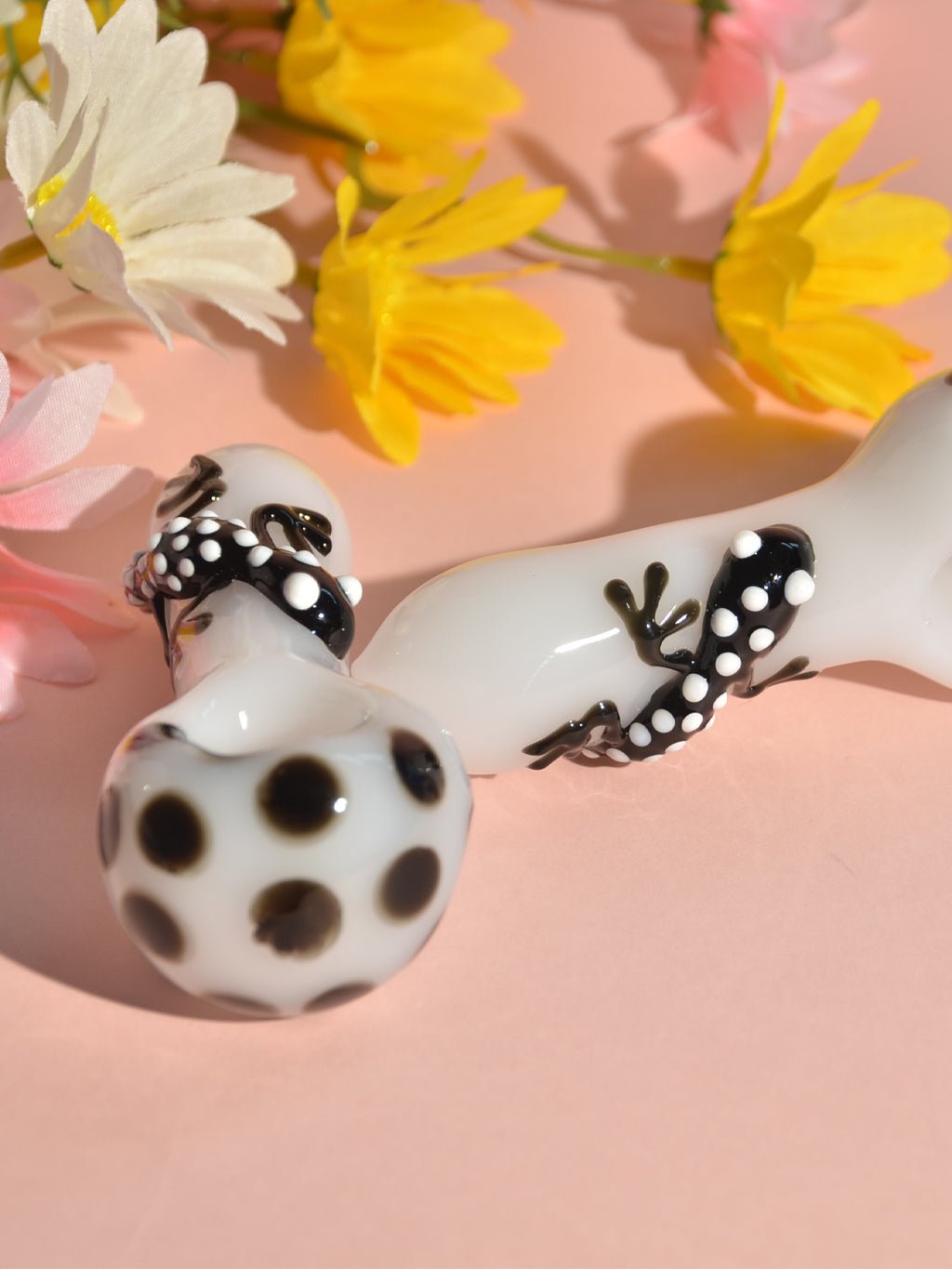 Lizard Glass Smoking Pipe - Croia Glass