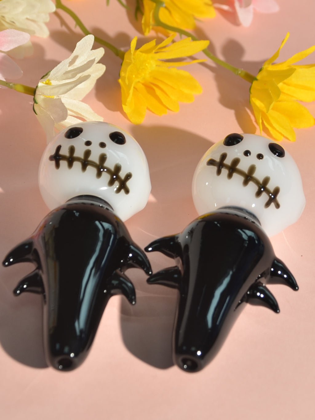 Skull Glass Hand Pipe - Croia Glass